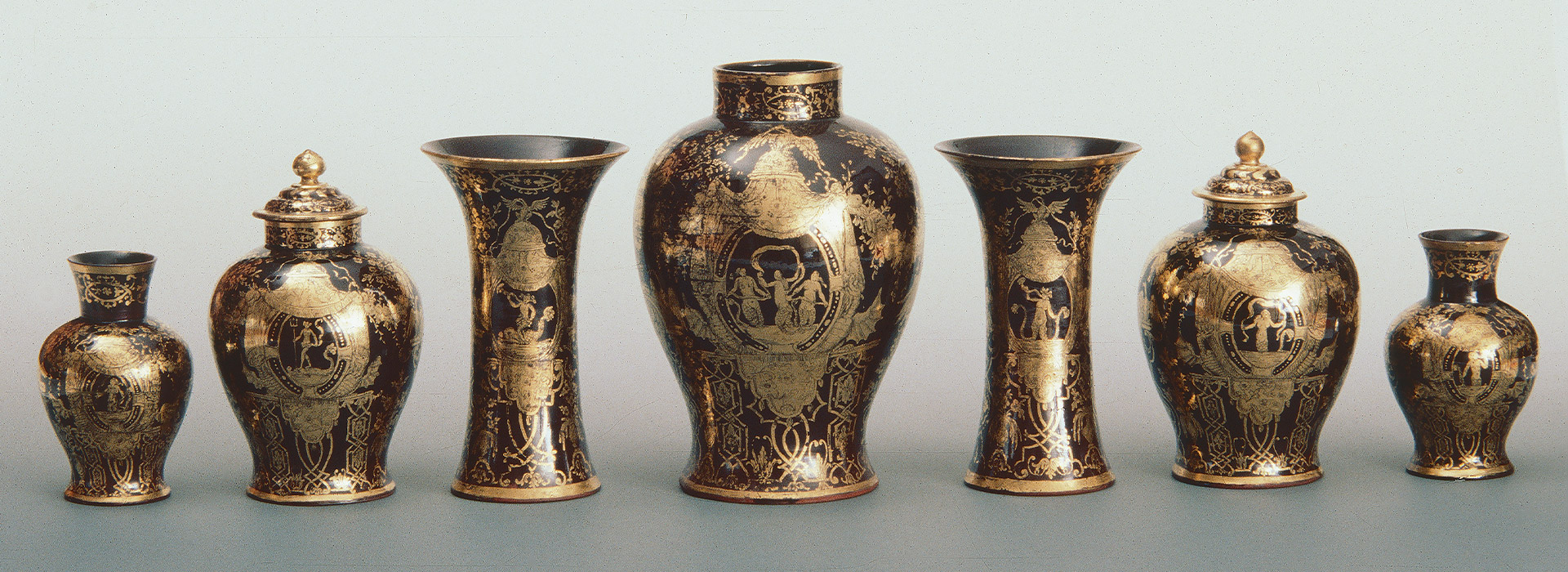 Vasen aus der Fayence-Sammlung von Dr. Otto Burkhardt