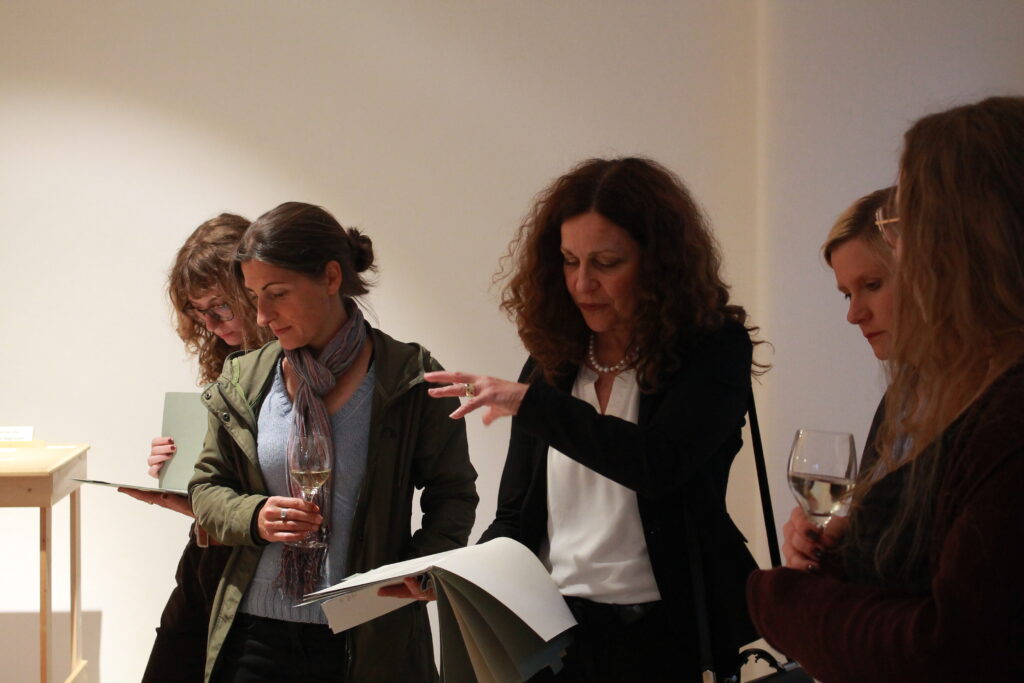 Besucher der Finissage im HM